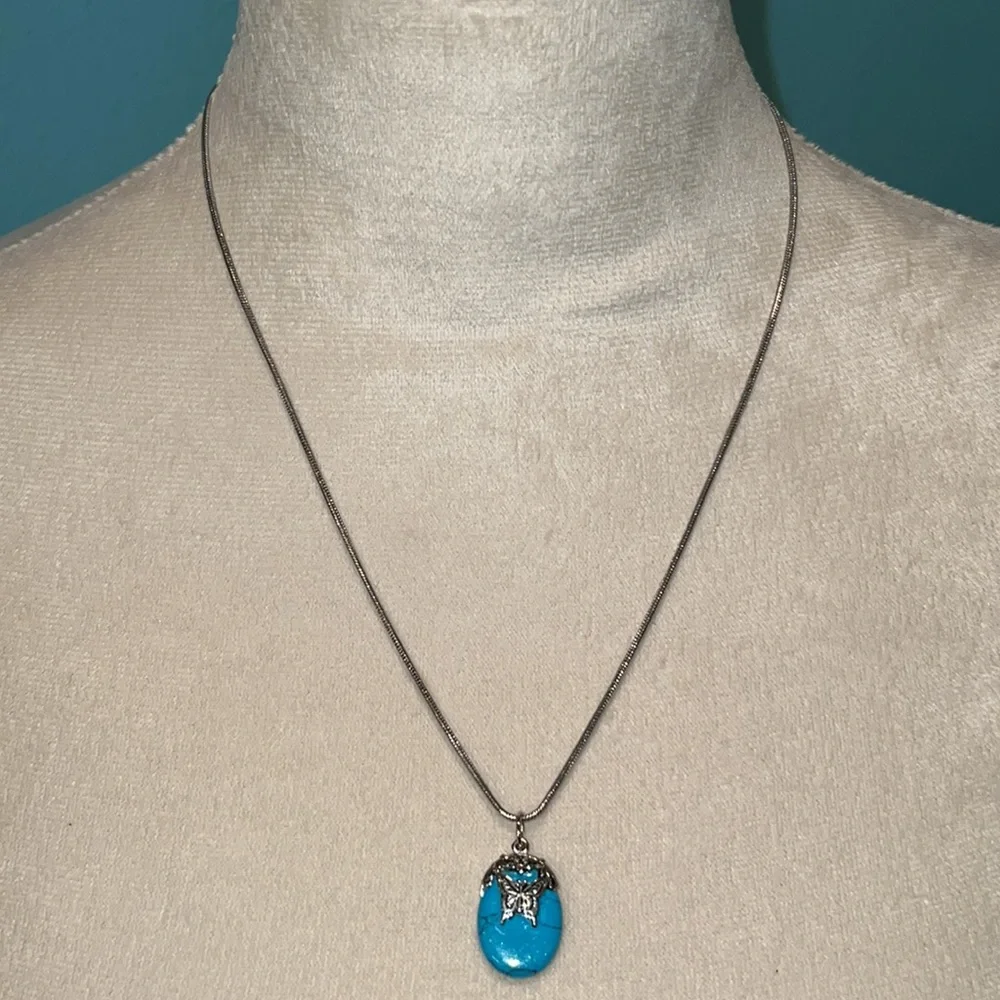 Women’s Short Silver & Turquoise Necklace